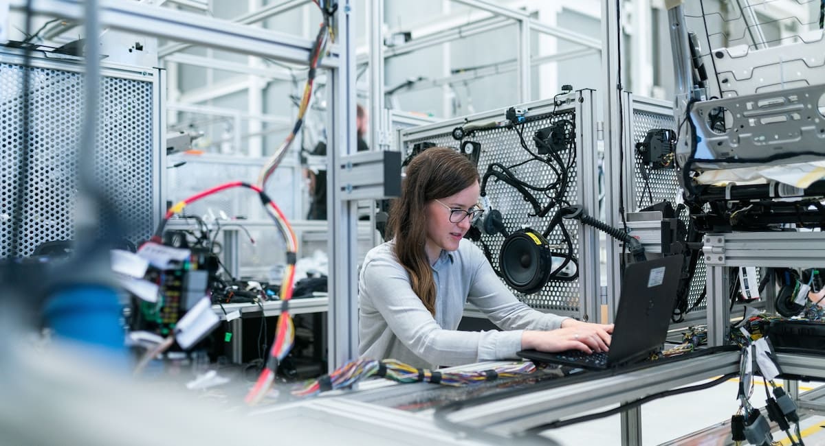 Leonardo and STEM Returners launch new career lifeline